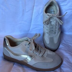 Dolce Vita Quantum White and Gold Sneakers